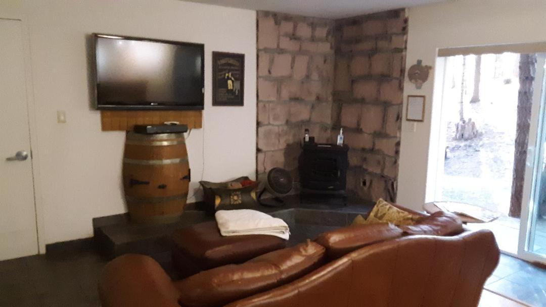 Winterfell Inn - No Xtra Fees, Dogs Ok, King & Queen Suites Arnold Luaran gambar
